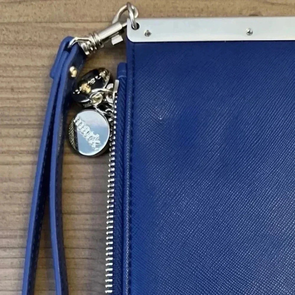 mark. 12 Place Credit Card Wristlet Wallet - Picture 7 of 9